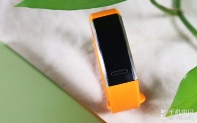 華為手環(huán)6體驗(yàn) 不止50米防水與獨(dú)立GPS，智能手環(huán)的全面進(jìn)化